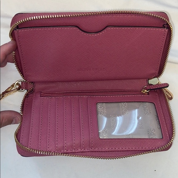 Michael Kors Jetset Travel bag & wristlet - Picture 16 of 16